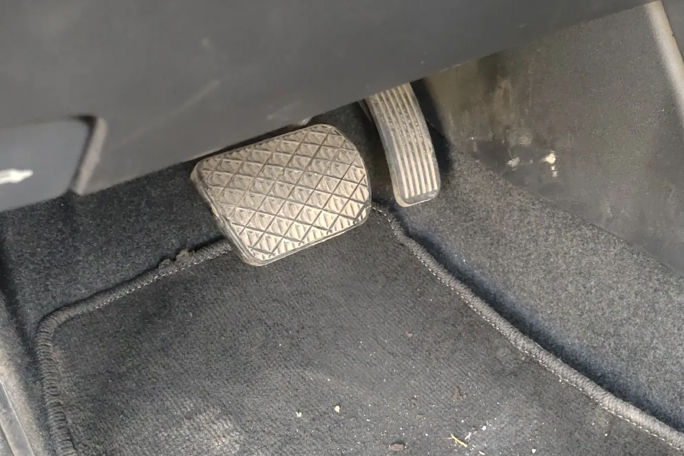 2013 Roewe 350 1.5L 109HP L4 4AT,autocango,china used car exporter,china ev exporter,chinese used car exporter,chinese used ev exporter