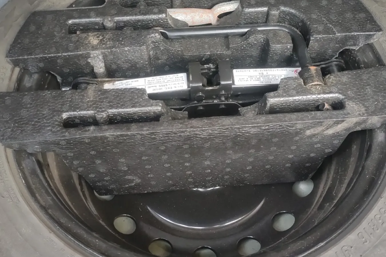 2013 Roewe 350 1.5L 109HP L4 4AT,autocango,china used car exporter,china ev exporter,chinese used car exporter,chinese used ev exporter