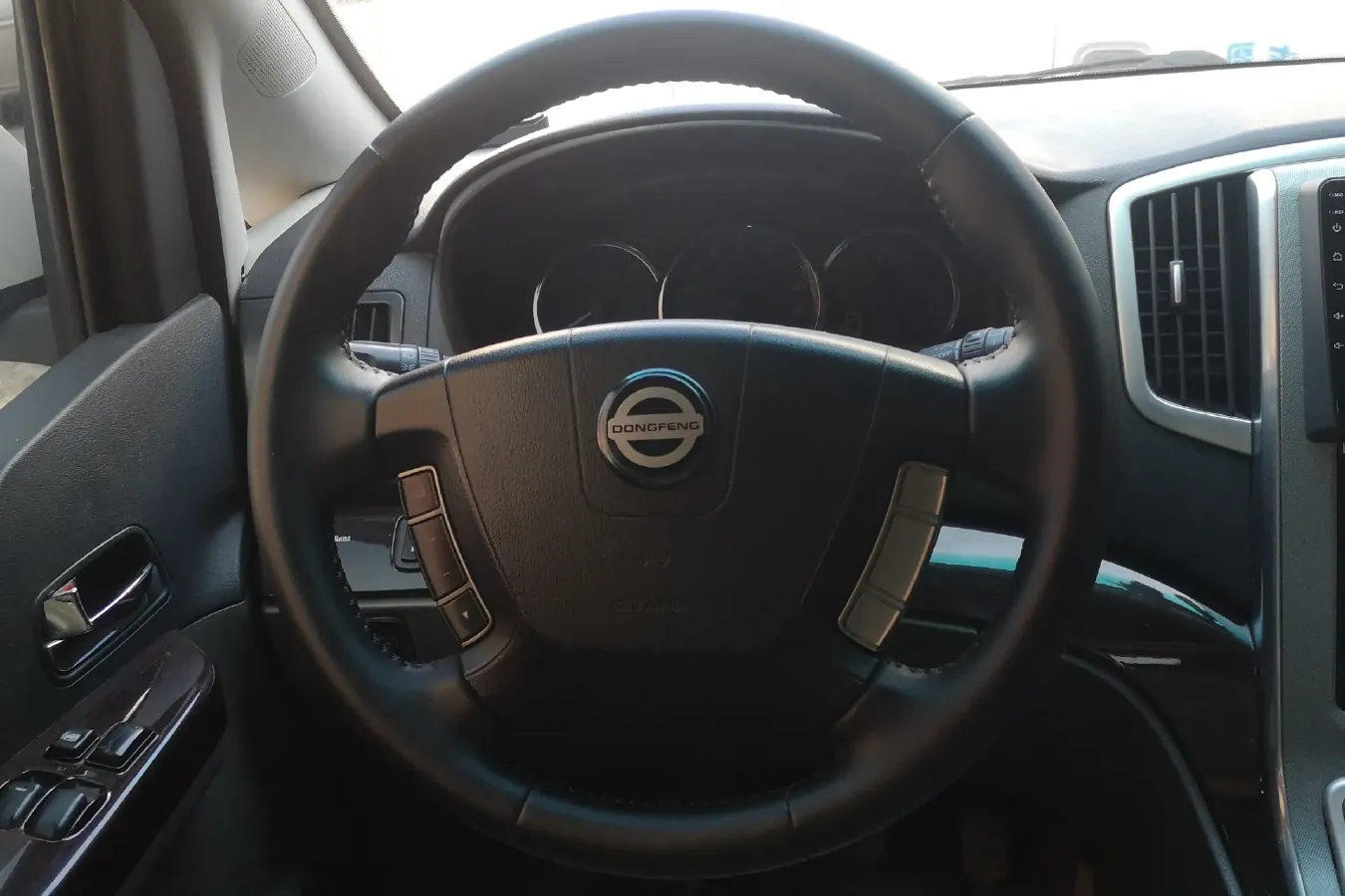 2014 DongFeng Forthing CM7 2.4L 165HP L4 6MT,autocango,china used car exporter,china ev exporter,chinese used car exporter,chinese used ev exporter