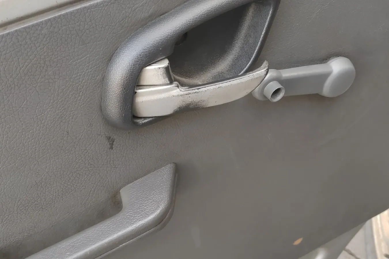 2015 DongFeng DFSK C32 1.5L 117HP L4 5MT,autocango,china used car exporter,china ev exporter,chinese used car exporter,chinese used ev exporter