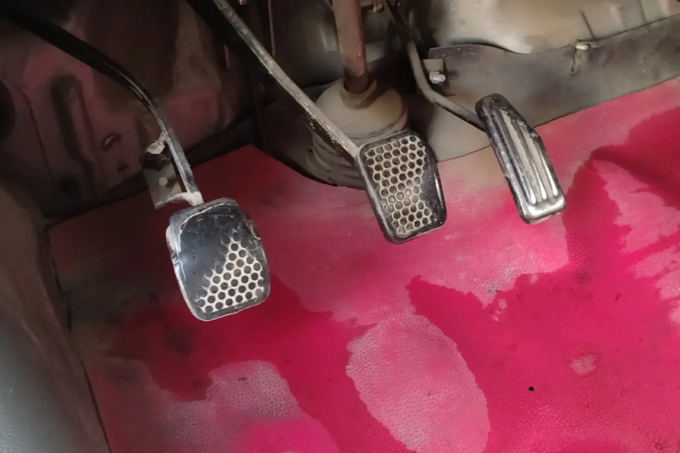 2015 DongFeng DFSK C32 1.5L 117HP L4 5MT,autocango,china used car exporter,china ev exporter,chinese used car exporter,chinese used ev exporter