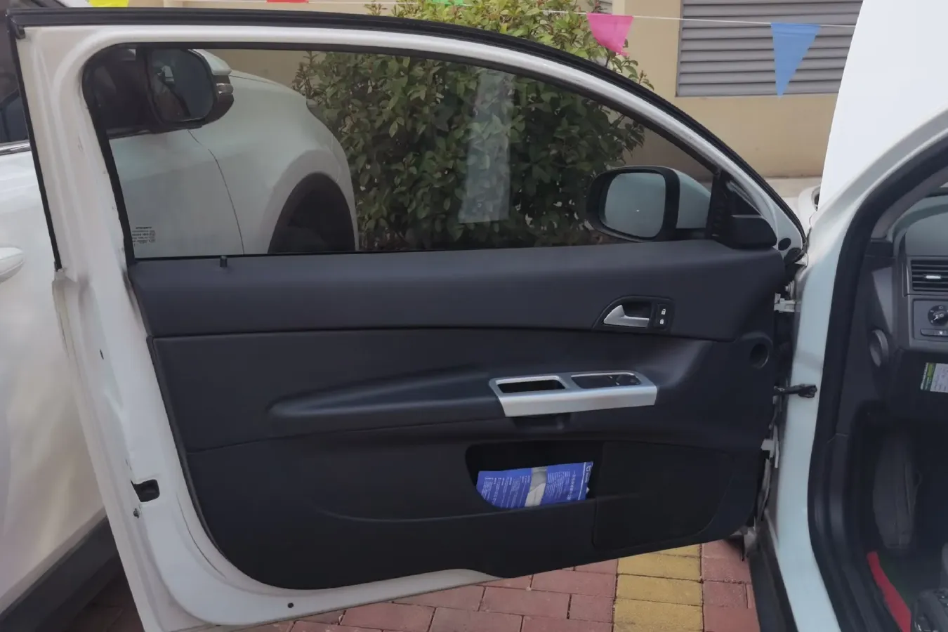 2013 Volvo C30 2.0L 145HP L4 6DCT,autocango,china used car exporter,china ev exporter,chinese used car exporter,chinese used ev exporter