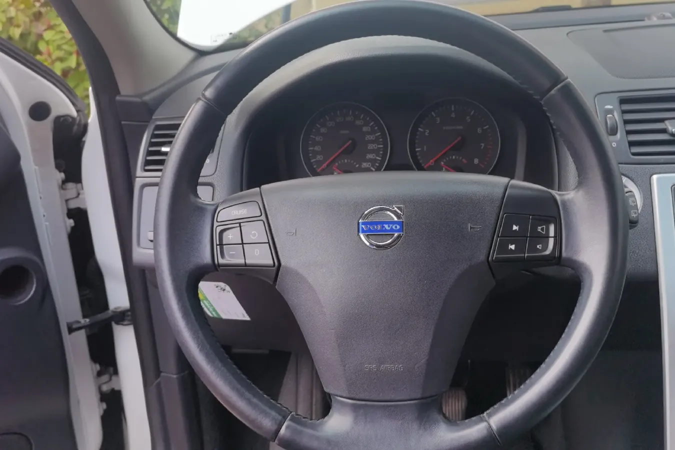 2013 Volvo C30 2.0L 145HP L4 6DCT,autocango,china used car exporter,china ev exporter,chinese used car exporter,chinese used ev exporter