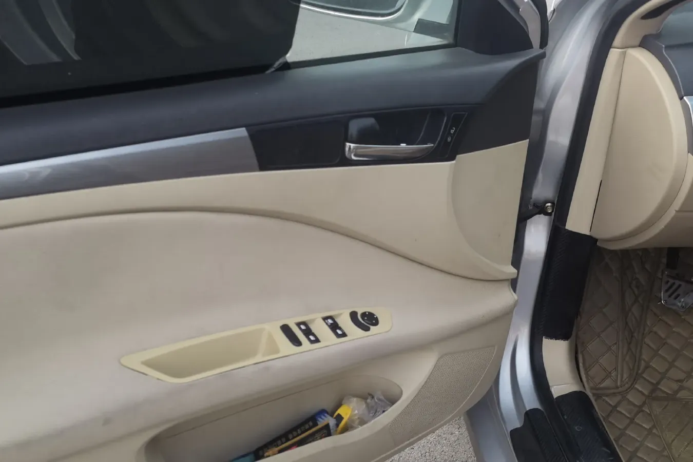 2013 HawTai LuSheng E70 2.0L 147HP L4 5MT,autocango,china used car exporter,china ev exporter,chinese used car exporter,chinese used ev exporter