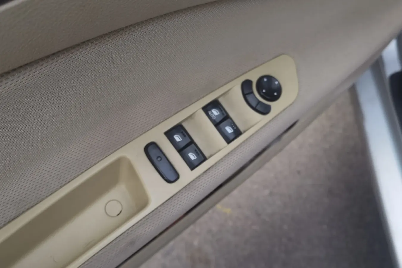 2013 HawTai LuSheng E70 2.0L 147HP L4 5MT,autocango,china used car exporter,china ev exporter,chinese used car exporter,chinese used ev exporter