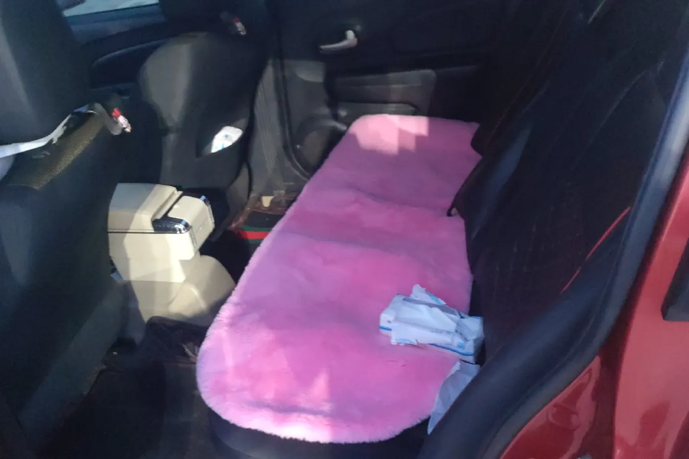 2013 Venucia R50 1.6L 117HP L4 5MT,autocango,china used car exporter,china ev exporter,chinese used car exporter,chinese used ev exporter