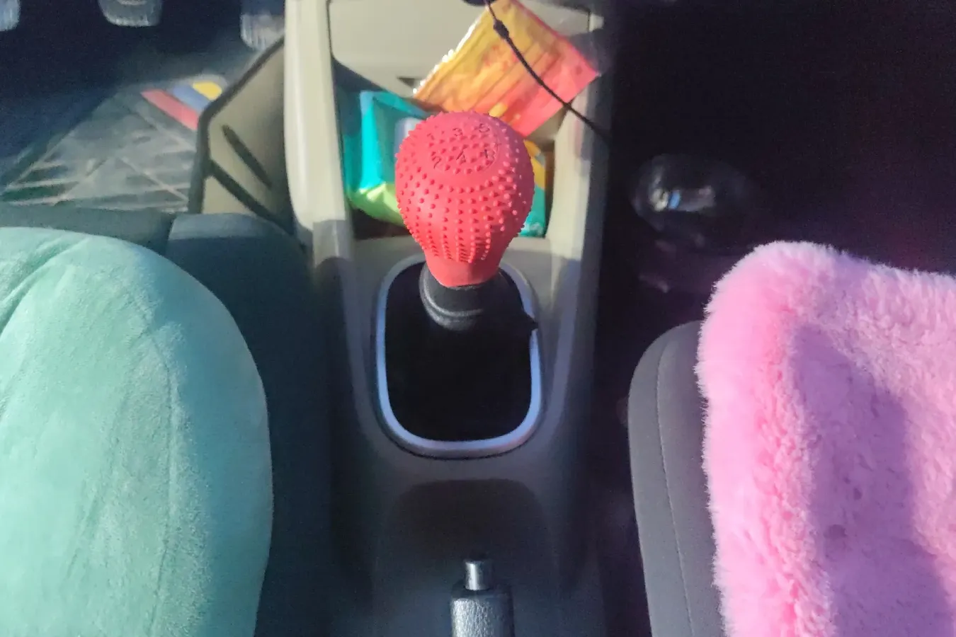 2013 Venucia R50 1.6L 117HP L4 5MT,autocango,china used car exporter,china ev exporter,chinese used car exporter,chinese used ev exporter