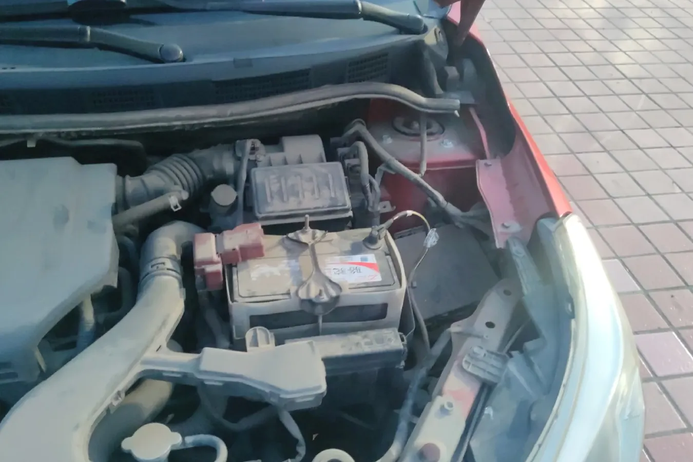 2013 Venucia R50 1.6L 117HP L4 5MT,autocango,china used car exporter,china ev exporter,chinese used car exporter,chinese used ev exporter