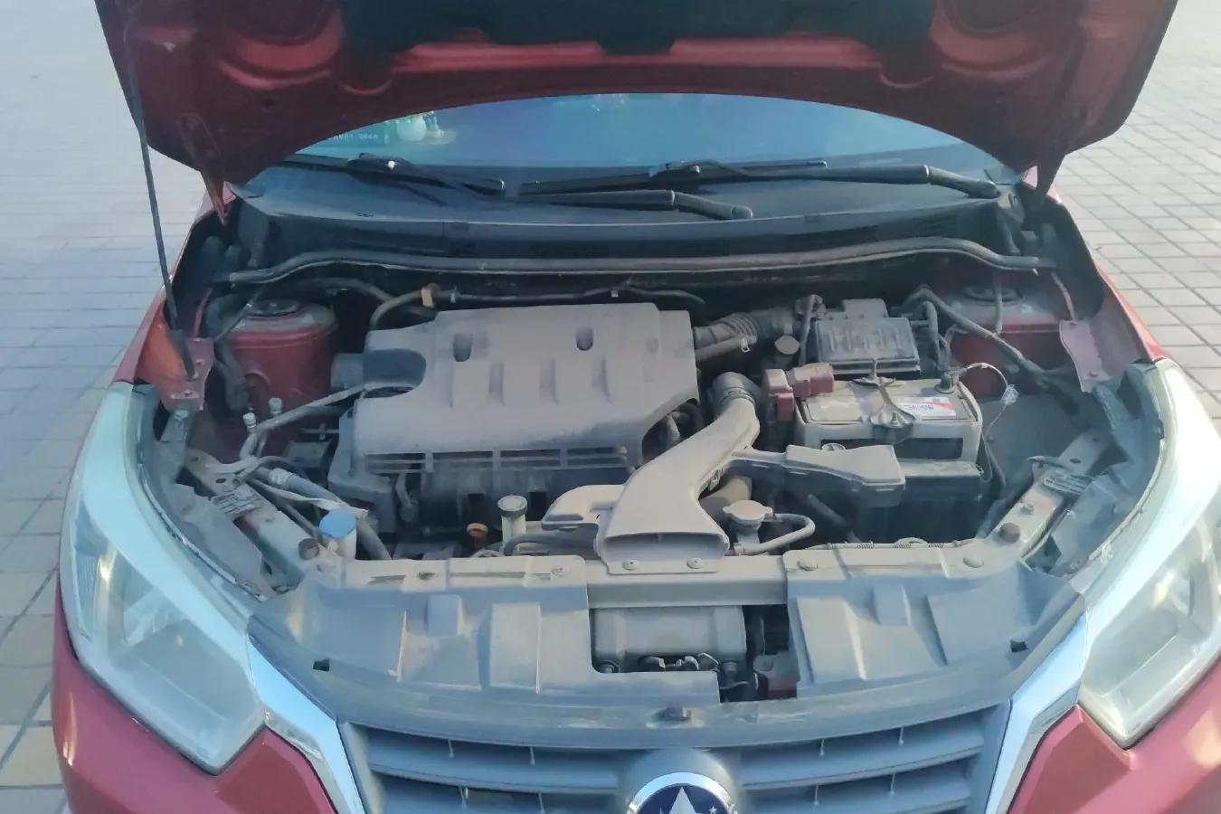 2013 Venucia R50 1.6L 117HP L4 5MT,autocango,china used car exporter,china ev exporter,chinese used car exporter,chinese used ev exporter