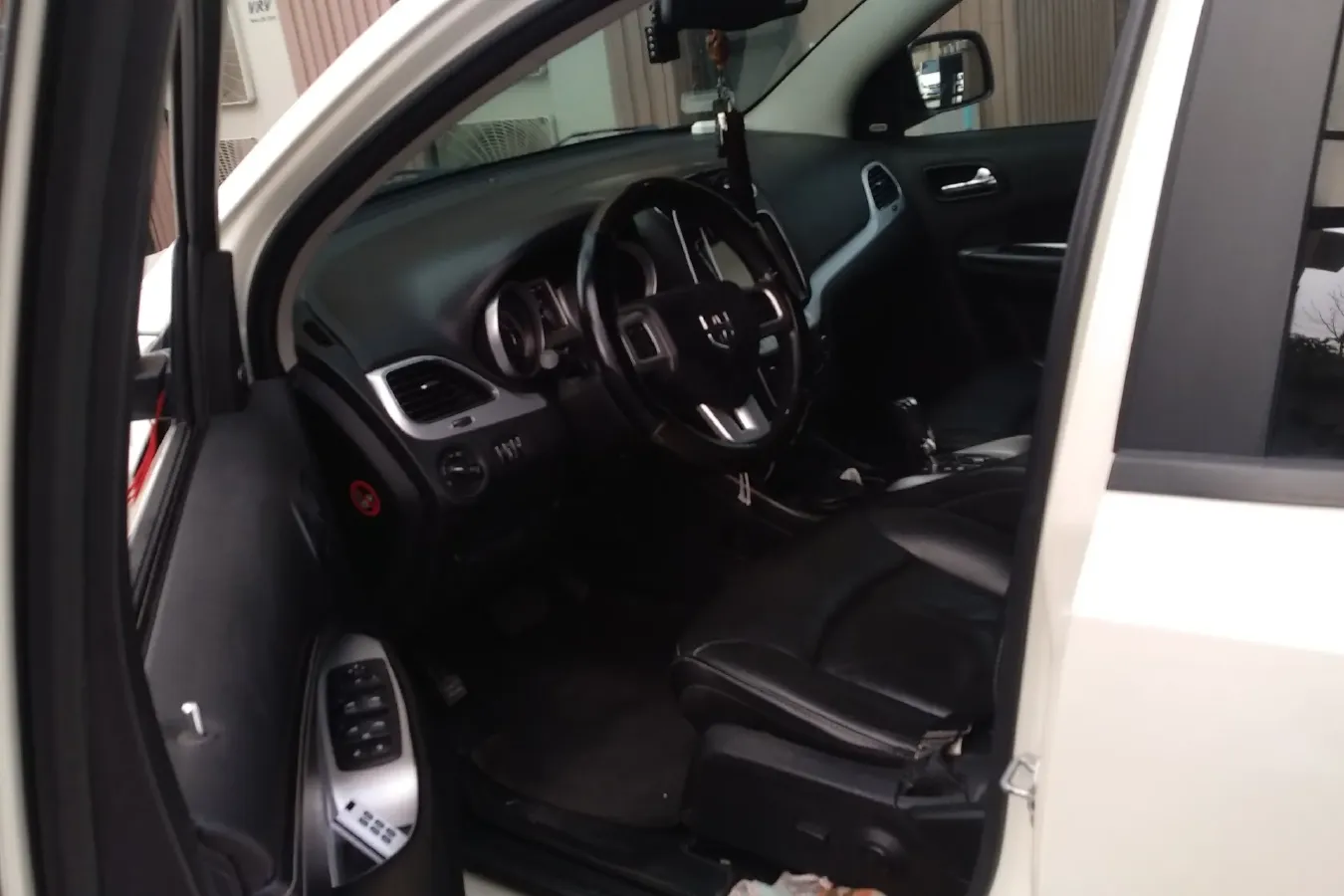 2013 Dodge JCUV 2.4L 170HP L4 6AT,autocango,china used car exporter,china ev exporter,chinese used car exporter,chinese used ev exporter