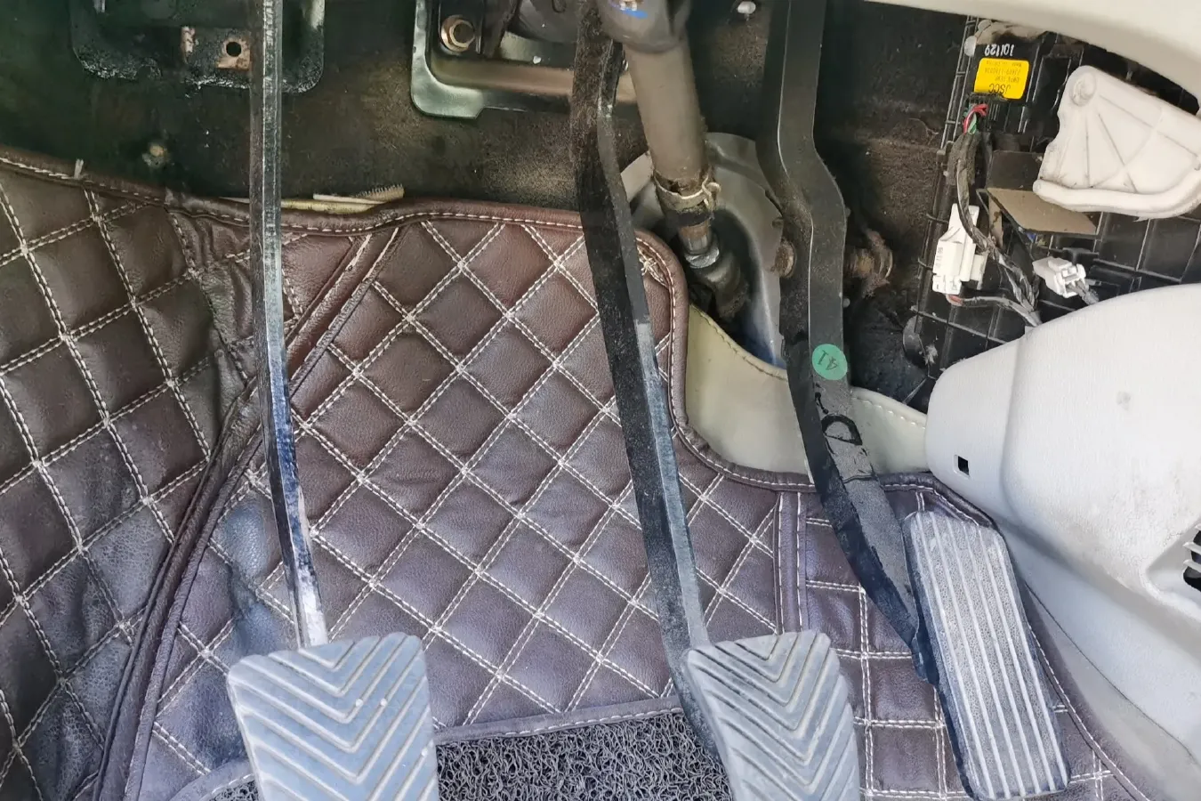 2011 JAC Refine M2 1.8L 143HP L4 5MT,autocango,china used car exporter,china ev exporter,chinese used car exporter,chinese used ev exporter