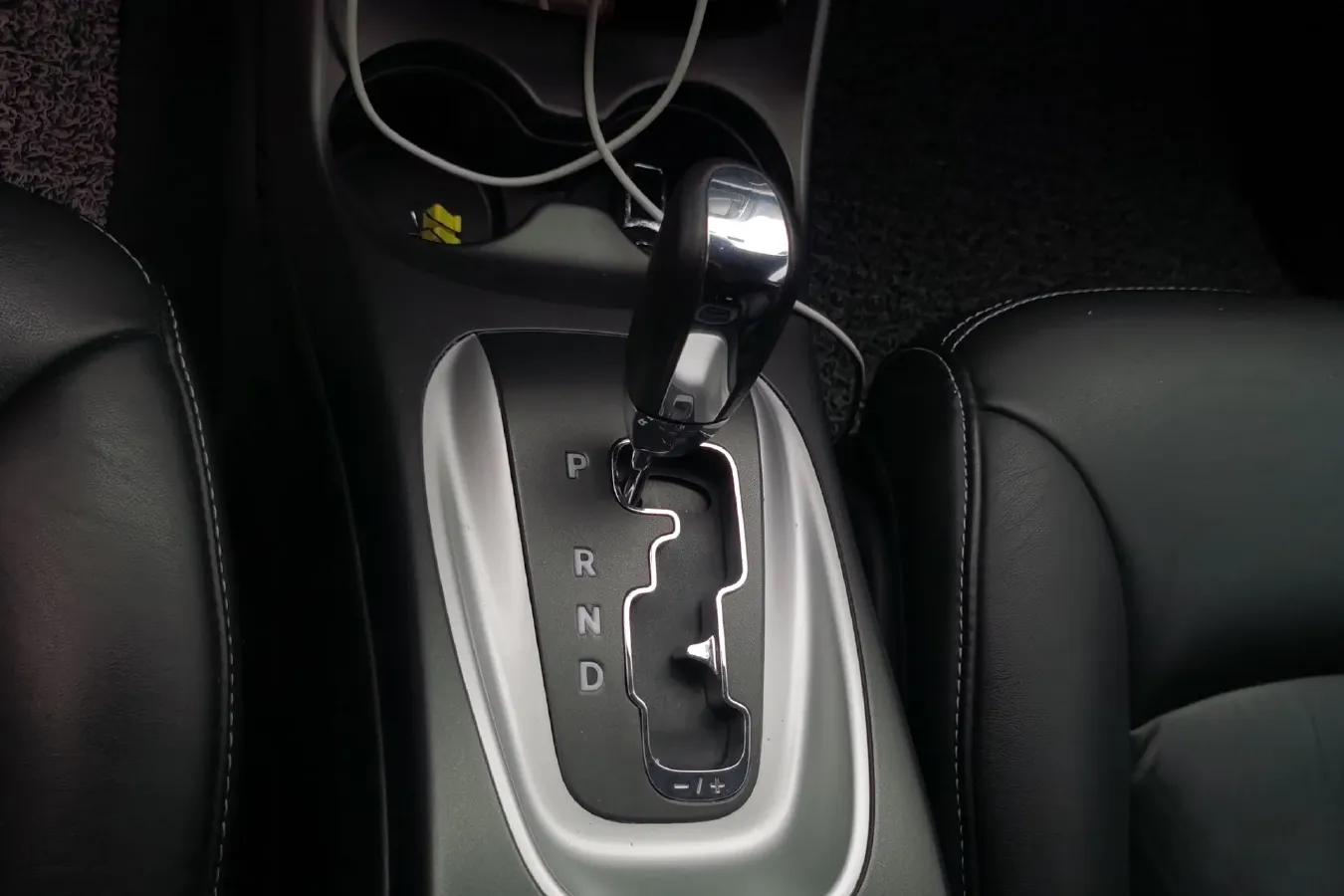 2013 Fiat Freemont 2.4L 170HP L4 6AT,autocango,china used car exporter,china ev exporter,chinese used car exporter,chinese used ev exporter