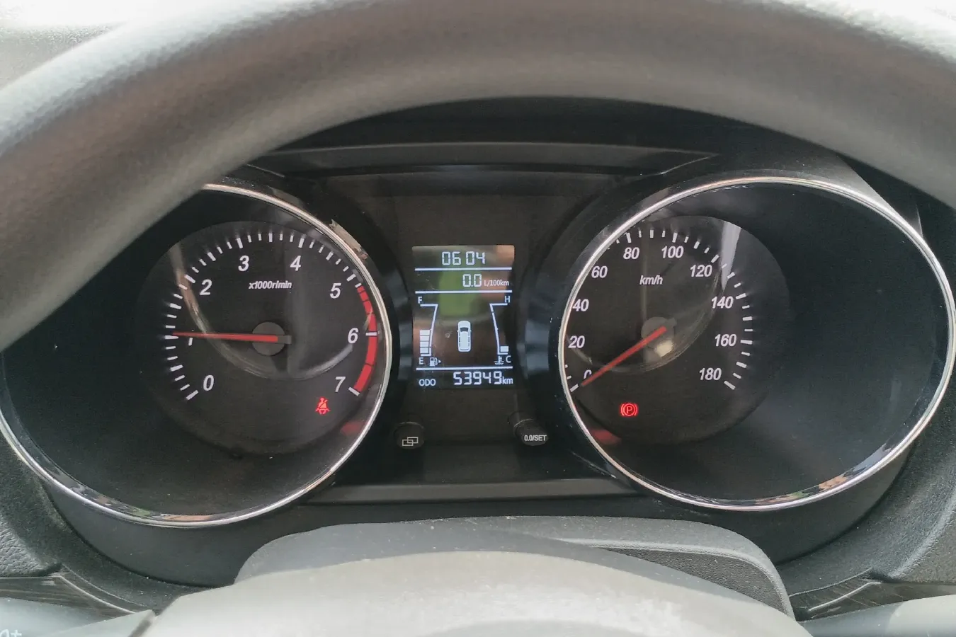 2018 Yema SiPaiKa 1.5L 112HP L4 5MT,autocango,china used car exporter,china ev exporter,chinese used car exporter,chinese used ev exporter