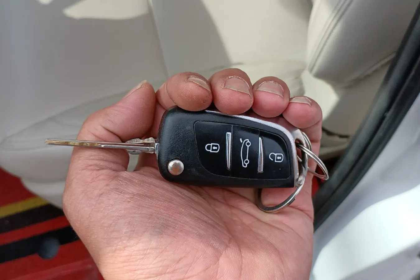 2018 Yema SiPaiKa 1.5L 112HP L4 5MT,autocango,china used car exporter,china ev exporter,chinese used car exporter,chinese used ev exporter