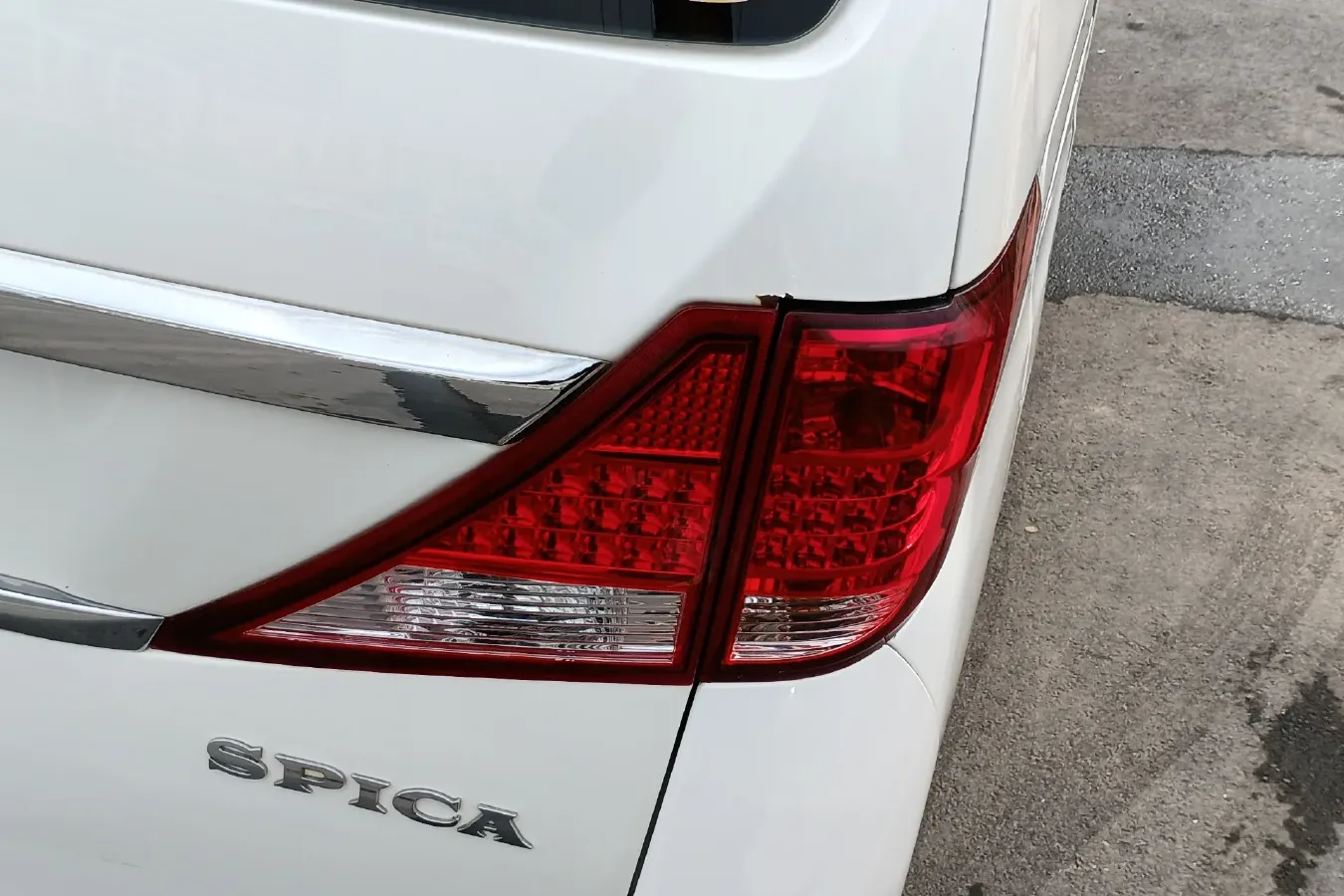 2018 Yema SiPaiKa 1.5L 112HP L4 5MT,autocango,china used car exporter,china ev exporter,chinese used car exporter,chinese used ev exporter