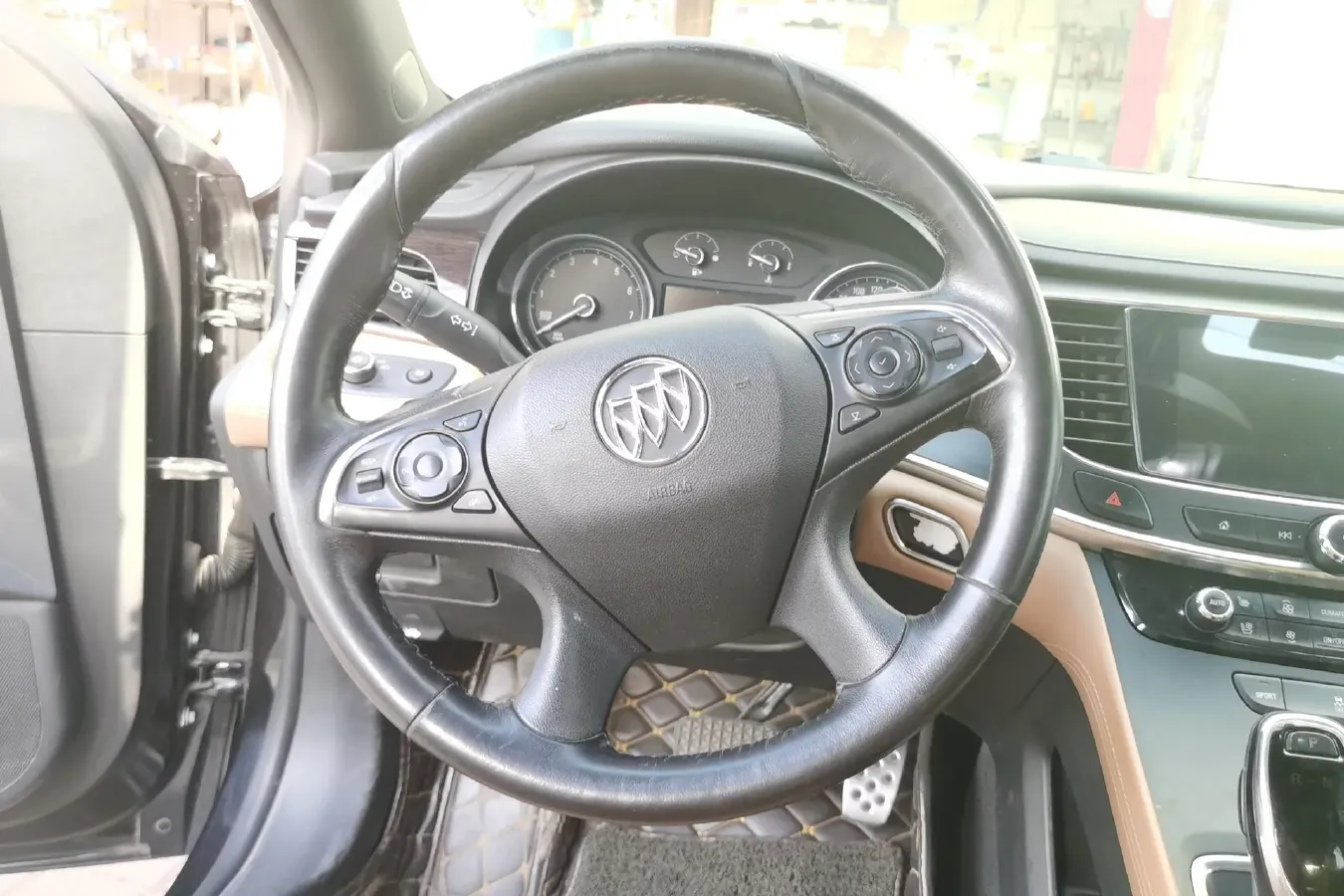 2016 Buick Larcosse 1.5T 170HP L4 7DCT,autocango,china used car exporter,china ev exporter,chinese used car exporter,chinese used ev exporter