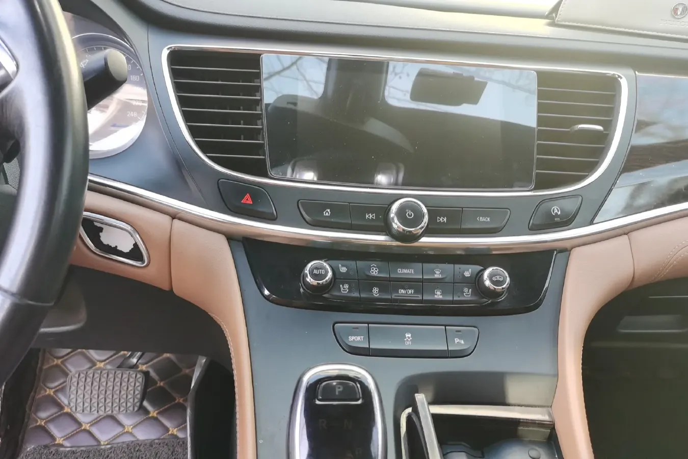 2016 Buick Larcosse 1.5T 170HP L4 7DCT,autocango,china used car exporter,china ev exporter,chinese used car exporter,chinese used ev exporter