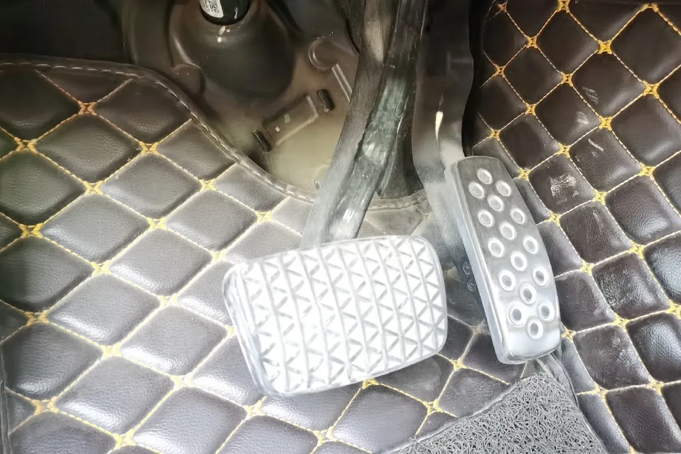 2016 Buick Larcosse 1.5T 170HP L4 7DCT,autocango,china used car exporter,china ev exporter,chinese used car exporter,chinese used ev exporter