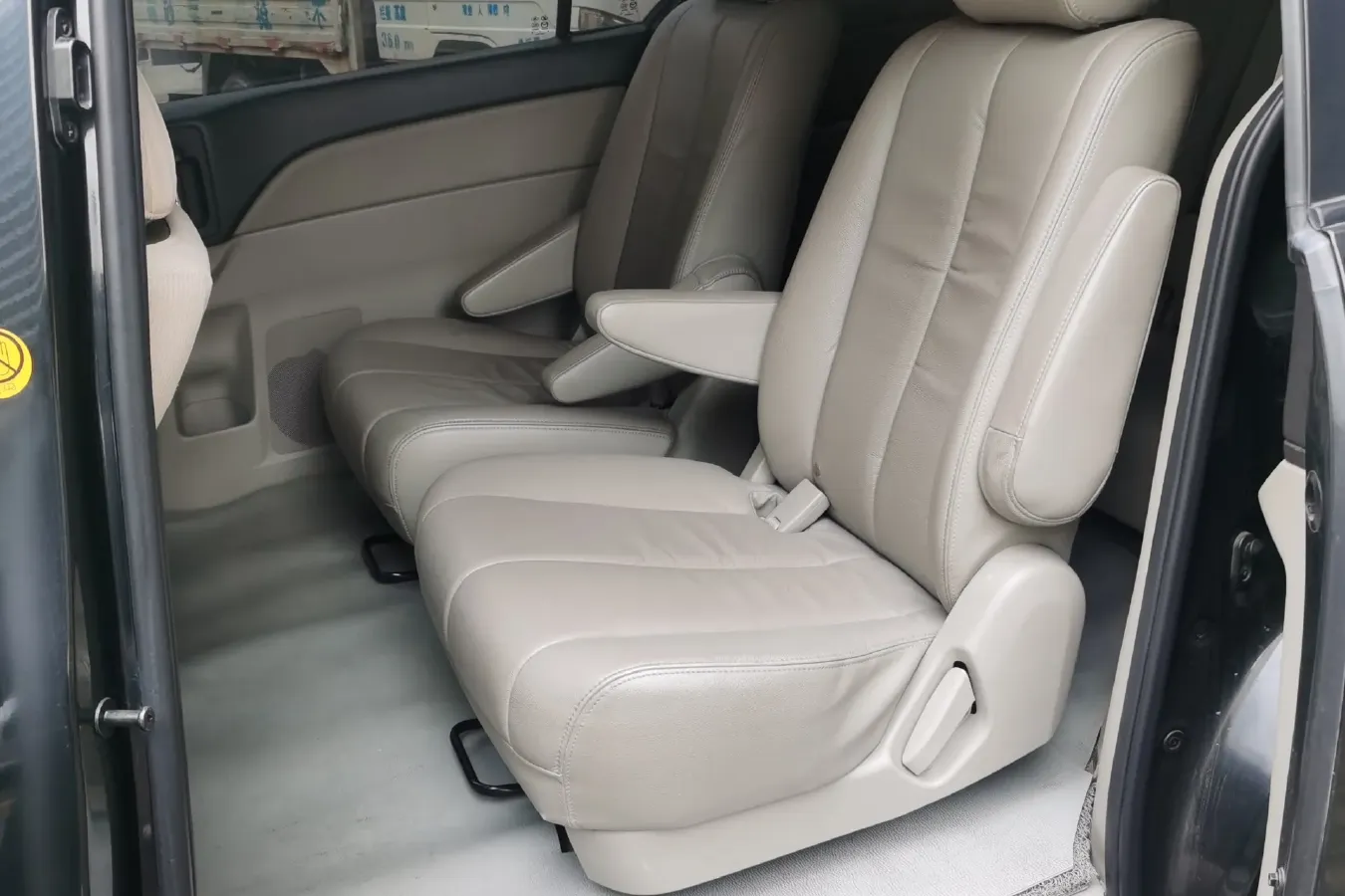 2013 Mazda 8 2.5L 163HP L4 5AT,autocango,china used car exporter,china ev exporter,chinese used car exporter,chinese used ev exporter