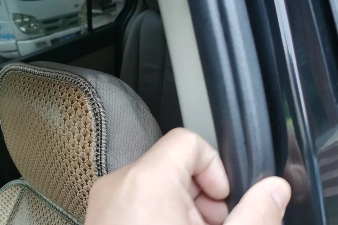 2013 Mazda 8 2.5L 163HP L4 5AT,autocango,china used car exporter,china ev exporter,chinese used car exporter,chinese used ev exporter