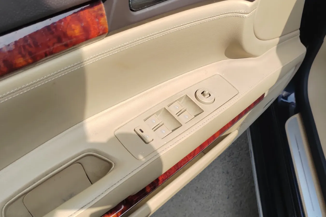 2010 Cadillac SLS 3.0L 272HP V6 6AT,autocango,china used car exporter,china ev exporter,chinese used car exporter,chinese used ev exporter