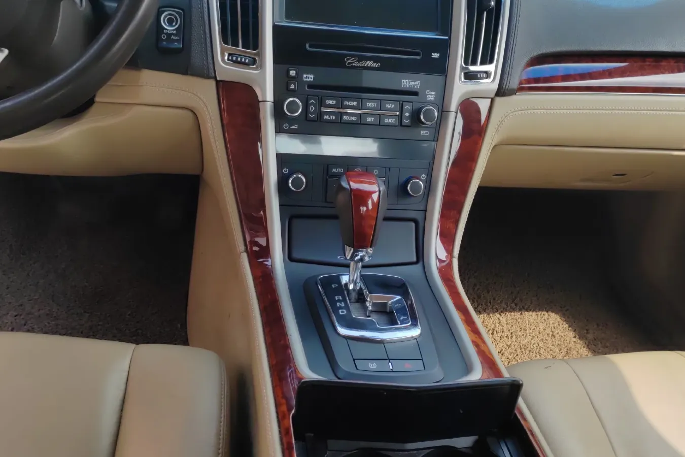 2010 Cadillac SLS 3.0L 272HP V6 6AT,autocango,china used car exporter,china ev exporter,chinese used car exporter,chinese used ev exporter