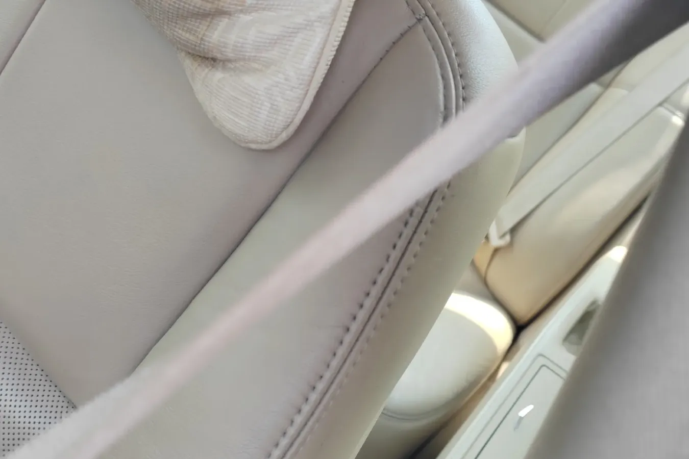 2010 Cadillac SLS 3.0L 272HP V6 6AT,autocango,china used car exporter,china ev exporter,chinese used car exporter,chinese used ev exporter