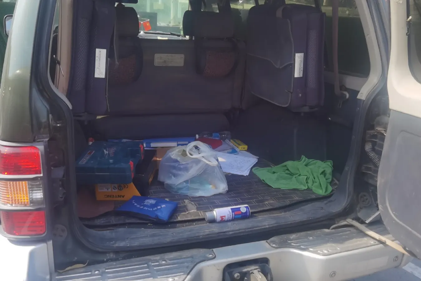 2013 Leopaard Black King Kong 2.2L 129HP L4 5MT,autocango,china used car exporter,china ev exporter,chinese used car exporter,chinese used ev exporter