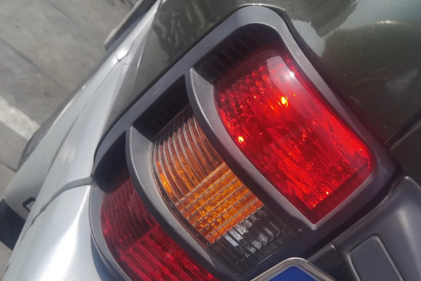 2013 Leopaard Black King Kong 2.2L 129HP L4 5MT,autocango,china used car exporter,china ev exporter,chinese used car exporter,chinese used ev exporter