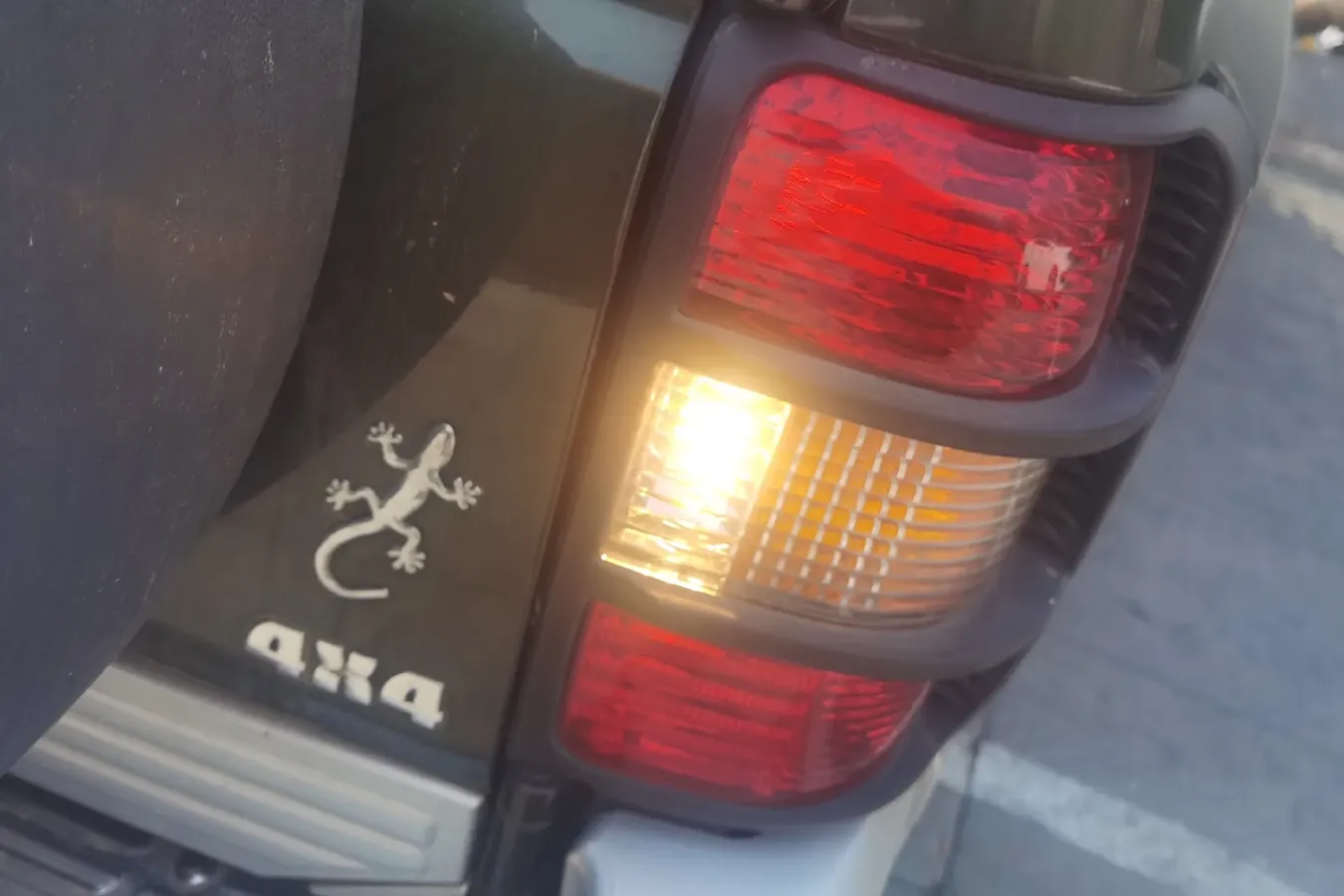 2013 Leopaard Black King Kong 2.2L 129HP L4 5MT,autocango,china used car exporter,china ev exporter,chinese used car exporter,chinese used ev exporter