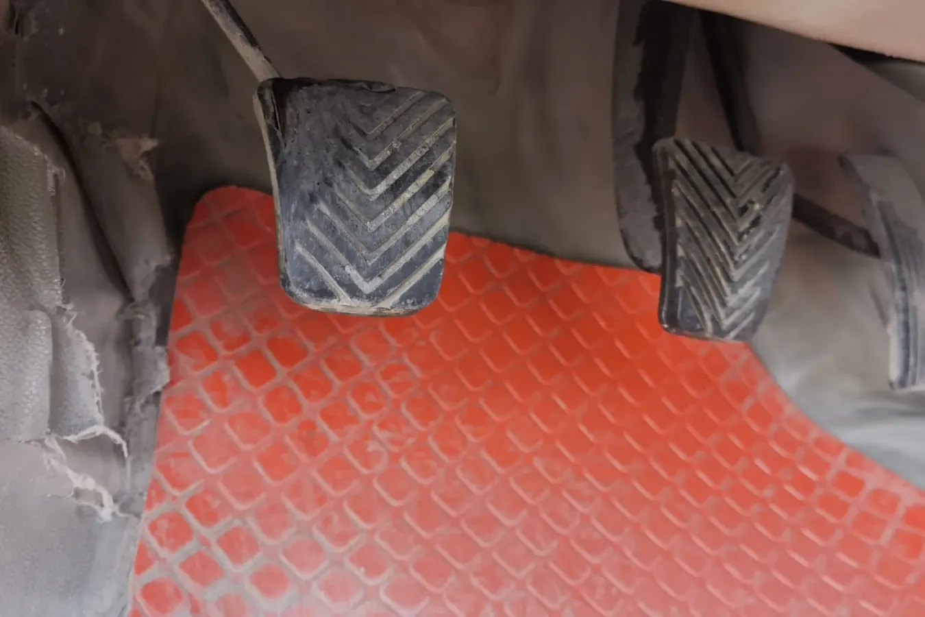 2011 JAC Refine 2.4L 150HP L4 5MT,autocango,china used car exporter,china ev exporter,chinese used car exporter,chinese used ev exporter