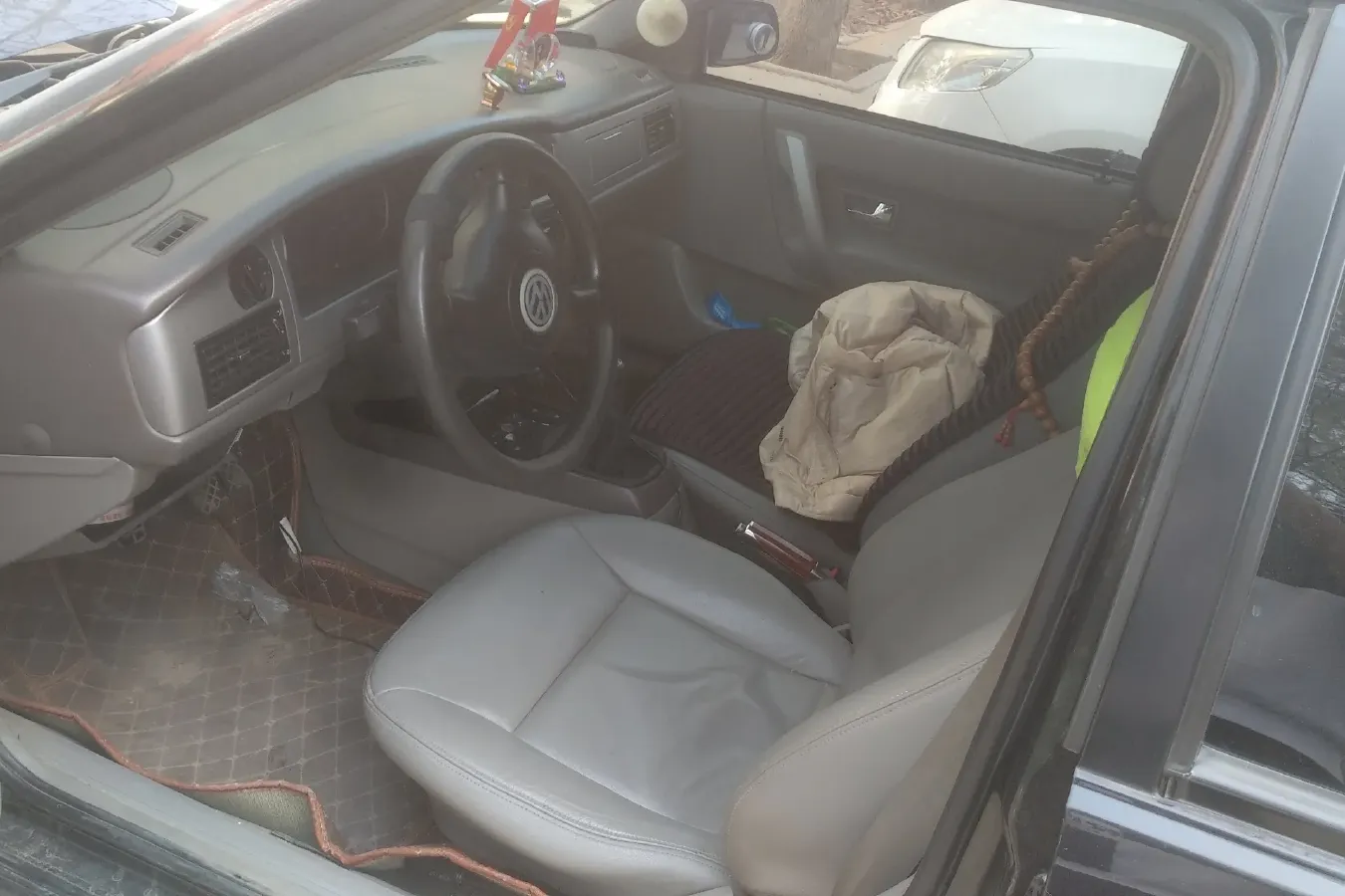 2008 Volkswagen Santana Vista 1.8L 101HP L4 5MT,autocango,china used car exporter,china ev exporter,chinese used car exporter,chinese used ev exporter