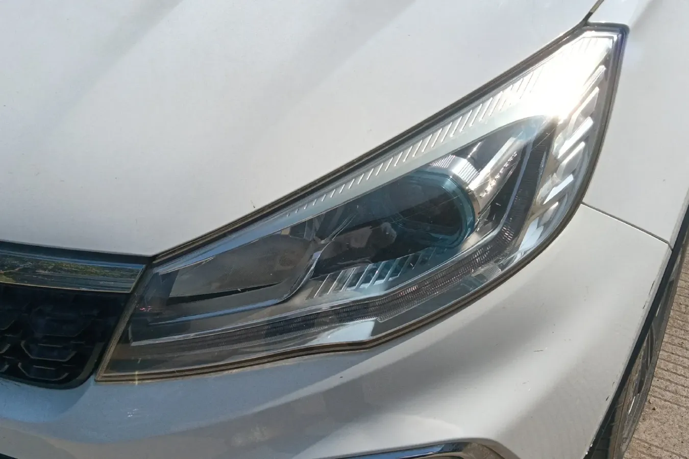 2017 Leopaard CS9 1.5L 113HP L4 5MT,autocango,china used car exporter,china ev exporter,chinese used car exporter,chinese used ev exporter