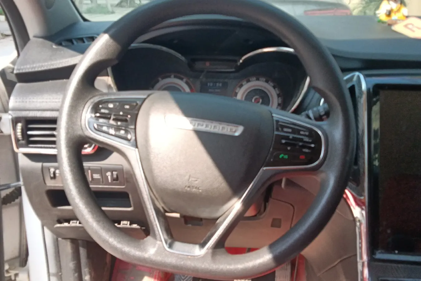 2017 Leopaard CS9 1.5L 113HP L4 5MT,autocango,china used car exporter,china ev exporter,chinese used car exporter,chinese used ev exporter