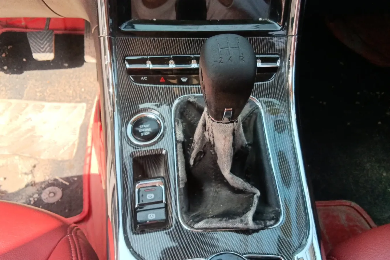 2017 Leopaard CS9 1.5L 113HP L4 5MT,autocango,china used car exporter,china ev exporter,chinese used car exporter,chinese used ev exporter