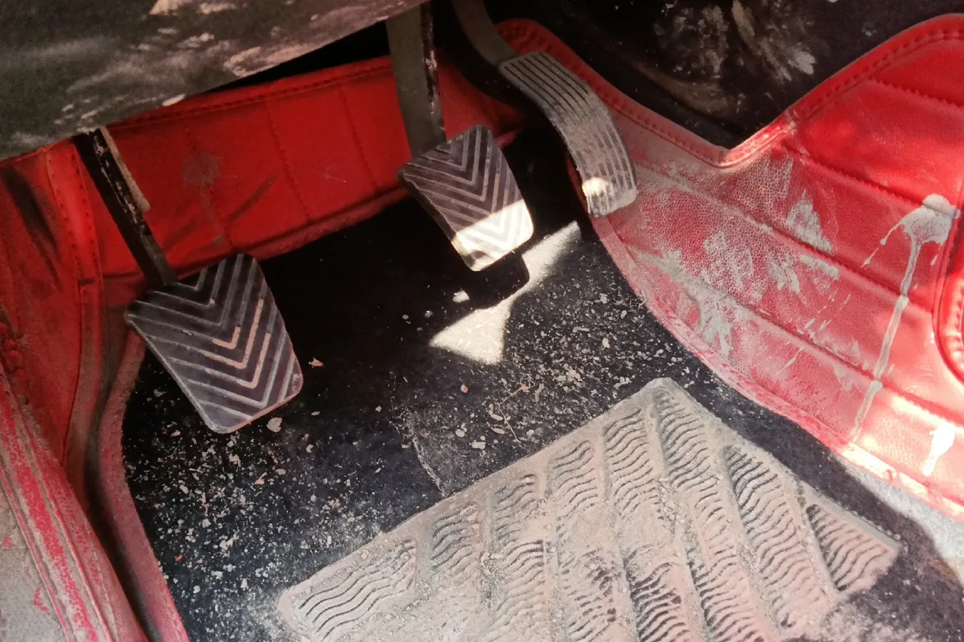 2017 Leopaard CS9 1.5L 113HP L4 5MT,autocango,china used car exporter,china ev exporter,chinese used car exporter,chinese used ev exporter