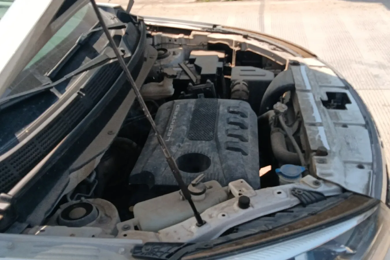 2017 Leopaard CS9 1.5L 113HP L4 5MT,autocango,china used car exporter,china ev exporter,chinese used car exporter,chinese used ev exporter