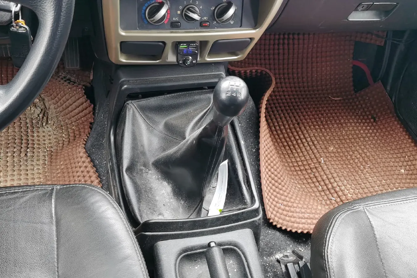 2013 Nissan Paladin 2.4L 150HP L4 5MT,autocango,china used car exporter,china ev exporter,chinese used car exporter,chinese used ev exporter