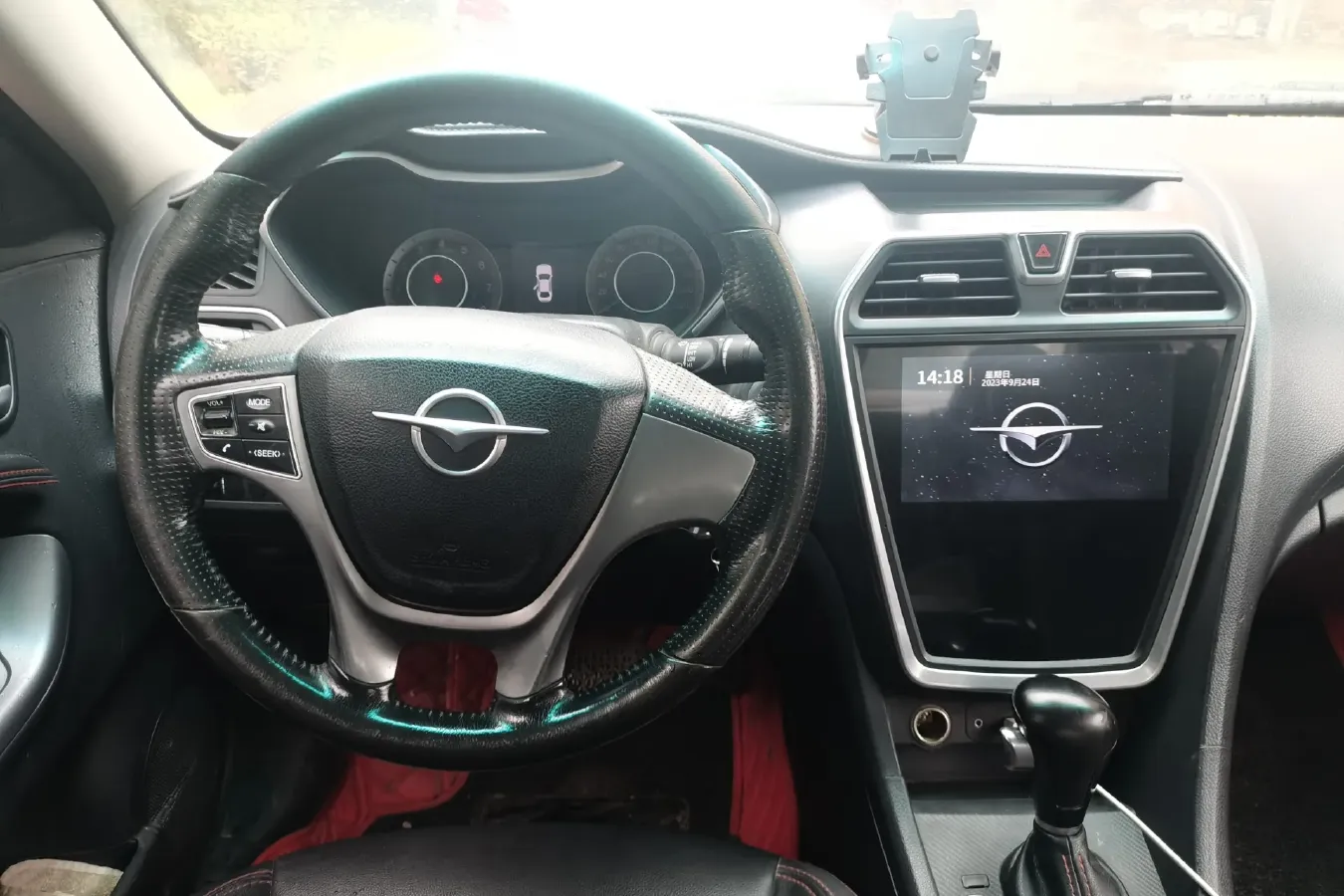 2017 HaiMa Family 1.6L 125HP L4 6AT,autocango,china used car exporter,china ev exporter,chinese used car exporter,chinese used ev exporter