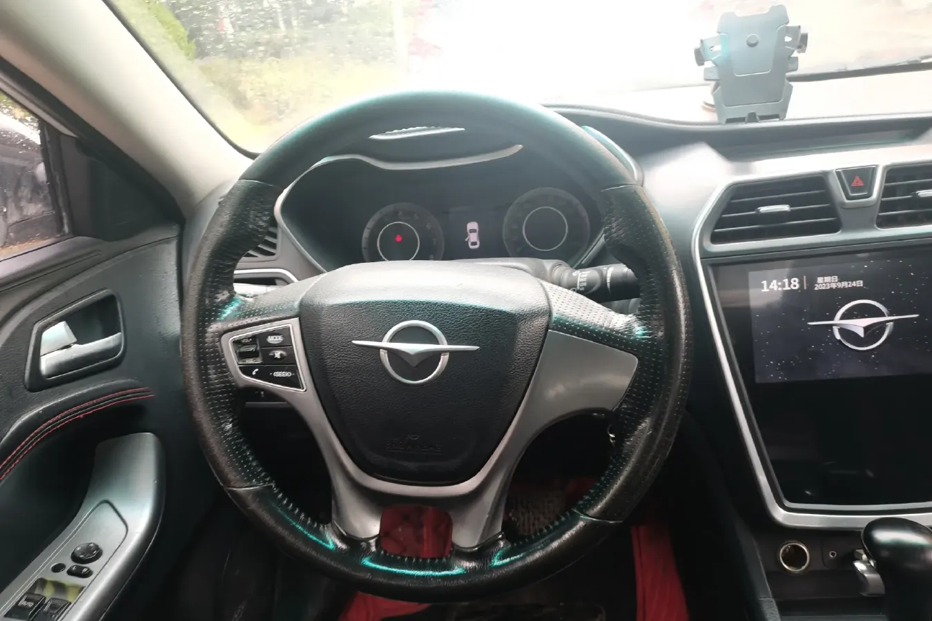 2017 HaiMa Family 1.6L 125HP L4 6AT,autocango,china used car exporter,china ev exporter,chinese used car exporter,chinese used ev exporter