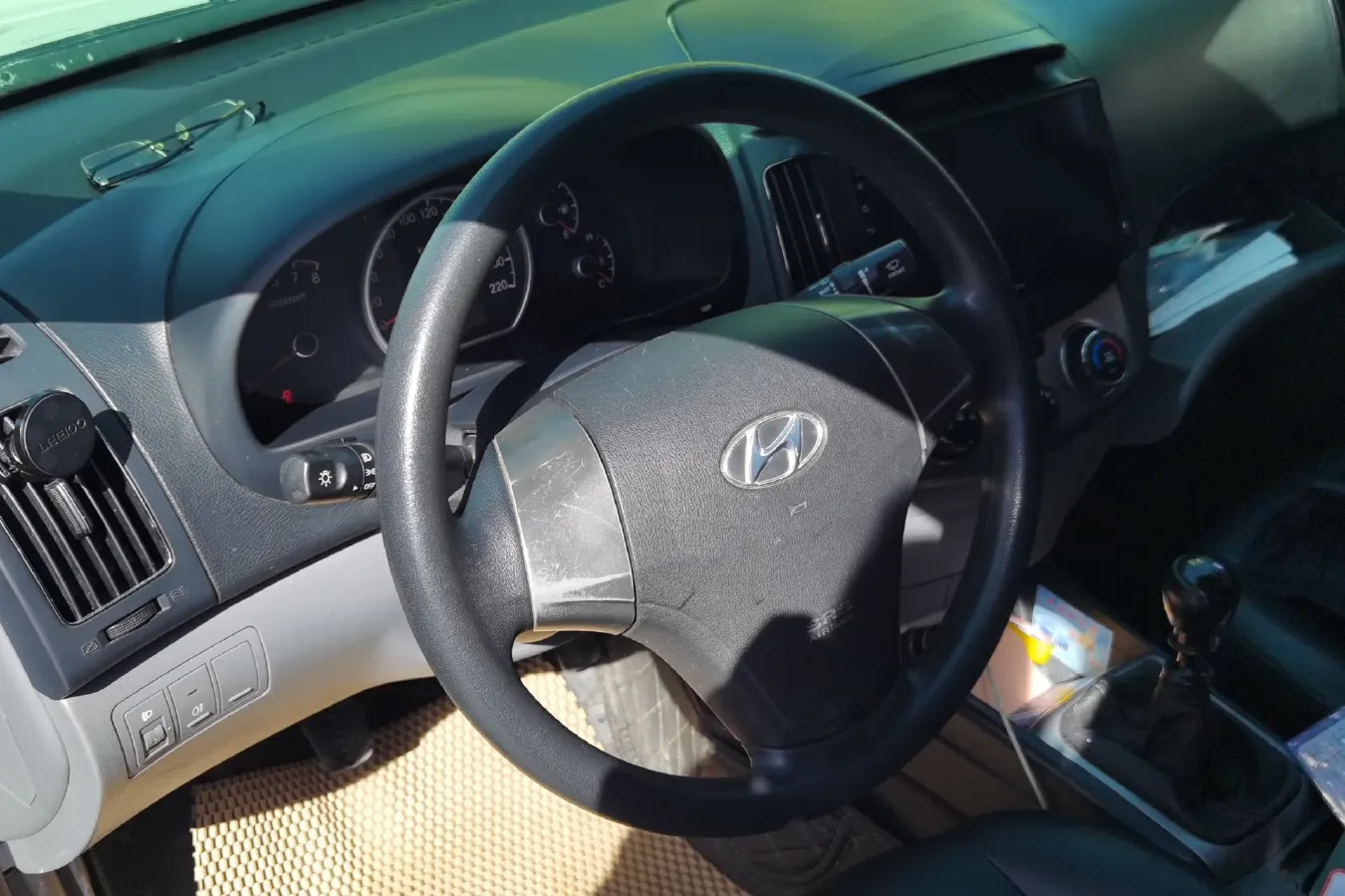 2011 Hyundai Celesta 1.6L 123HP L4 5MT,autocango,china used car exporter,china ev exporter,chinese used car exporter,chinese used ev exporter