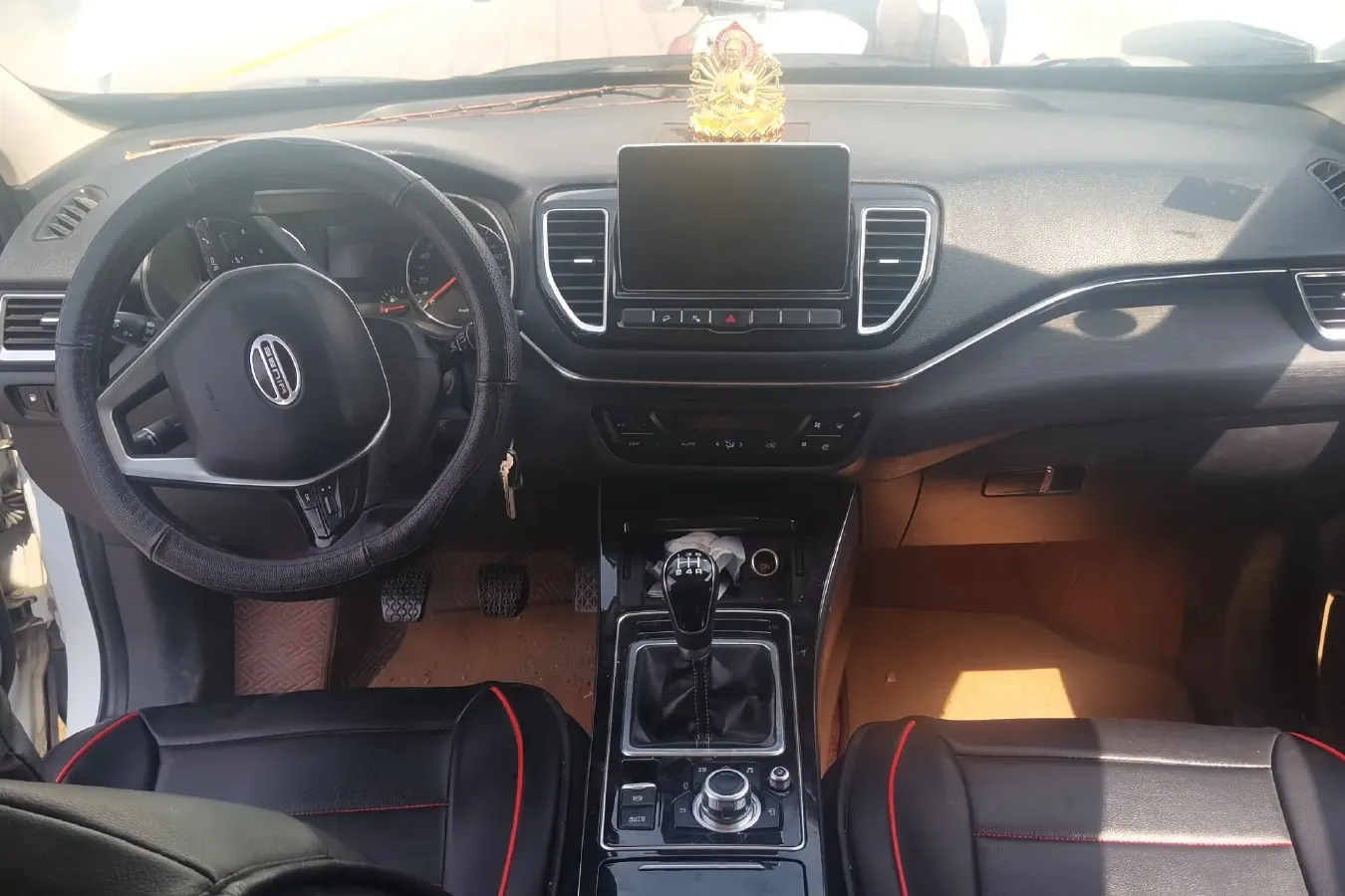 2018 FAW Senia R9 1.2T 143HP L4 5MT,autocango,china used car exporter,china ev exporter,chinese used car exporter,chinese used ev exporter