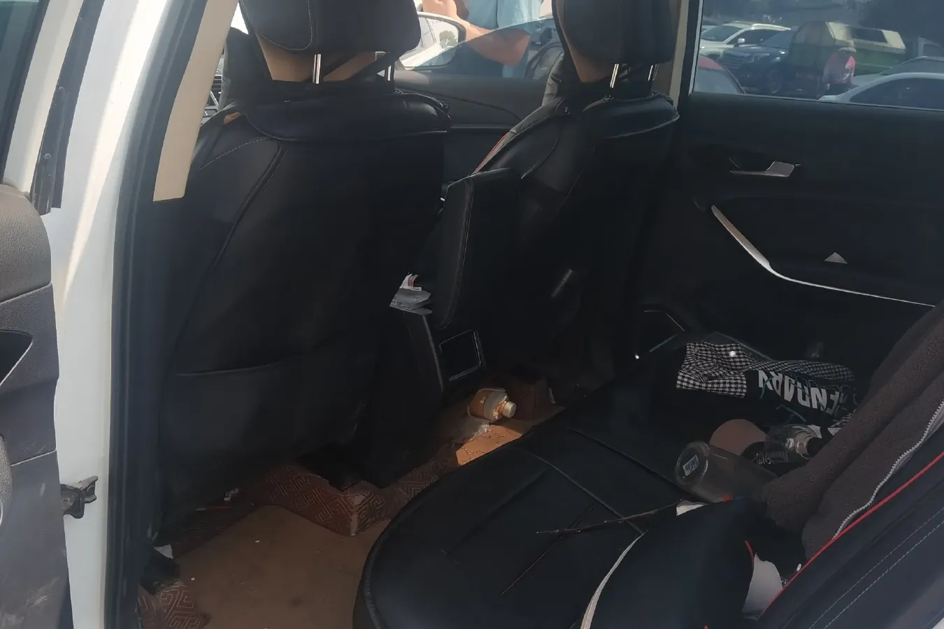 2018 FAW Senia R9 1.2T 143HP L4 5MT,autocango,china used car exporter,china ev exporter,chinese used car exporter,chinese used ev exporter