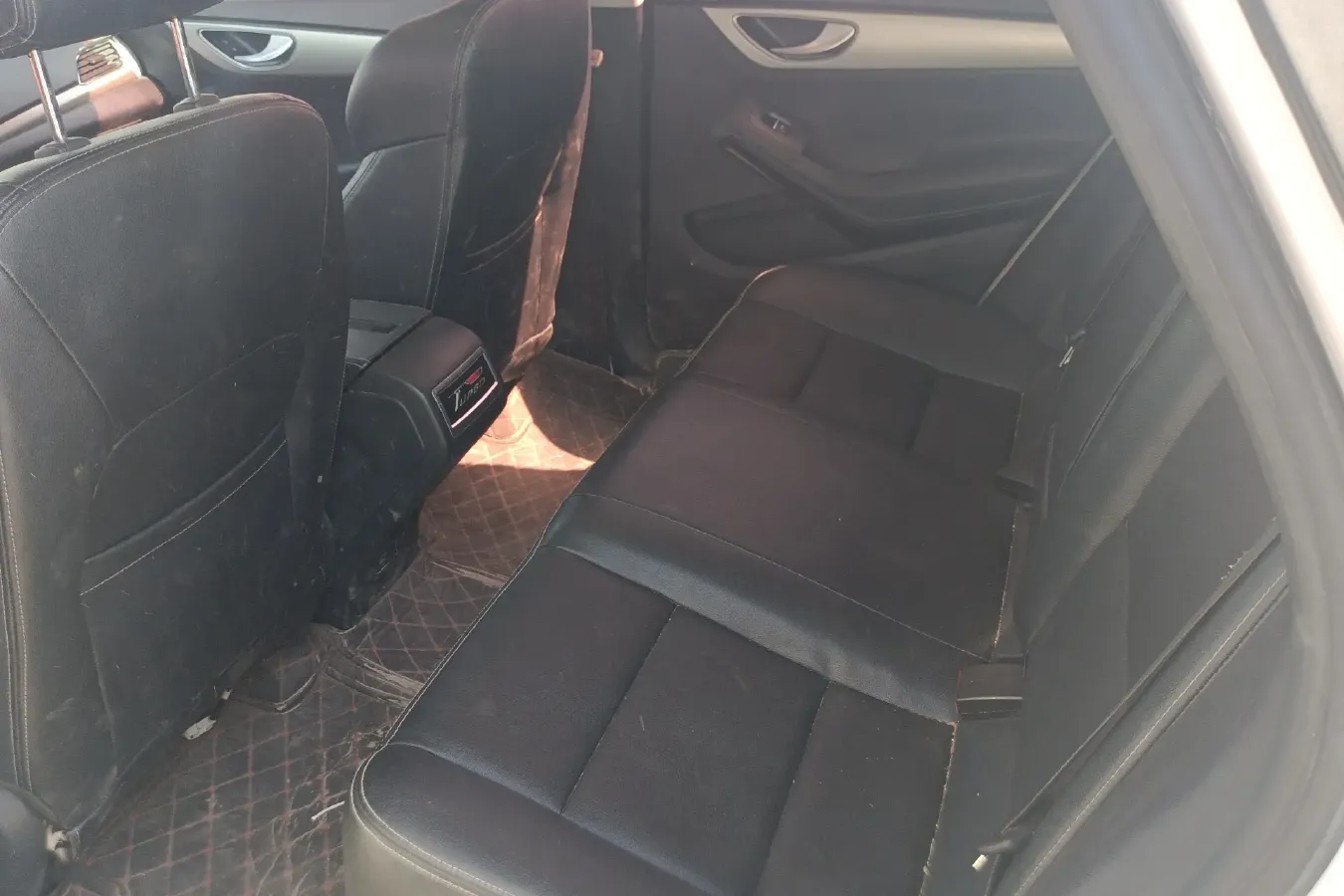 2016 Zotye SR7 1.5T 150HP L4 5MT,autocango,china used car exporter,china ev exporter,chinese used car exporter,chinese used ev exporter