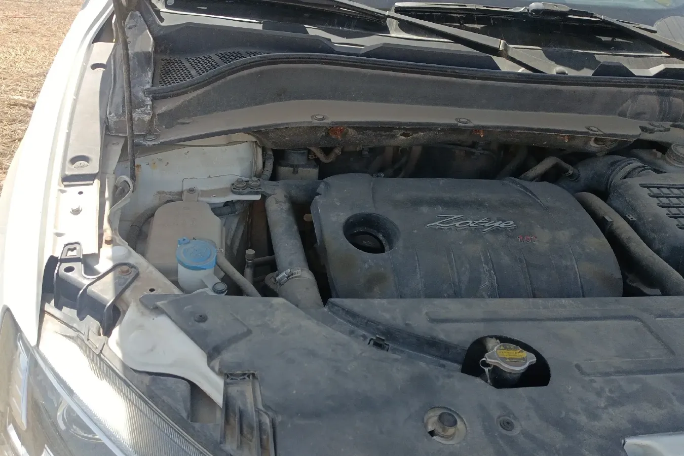 2016 Zotye SR7 1.5T 150HP L4 5MT,autocango,china used car exporter,china ev exporter,chinese used car exporter,chinese used ev exporter