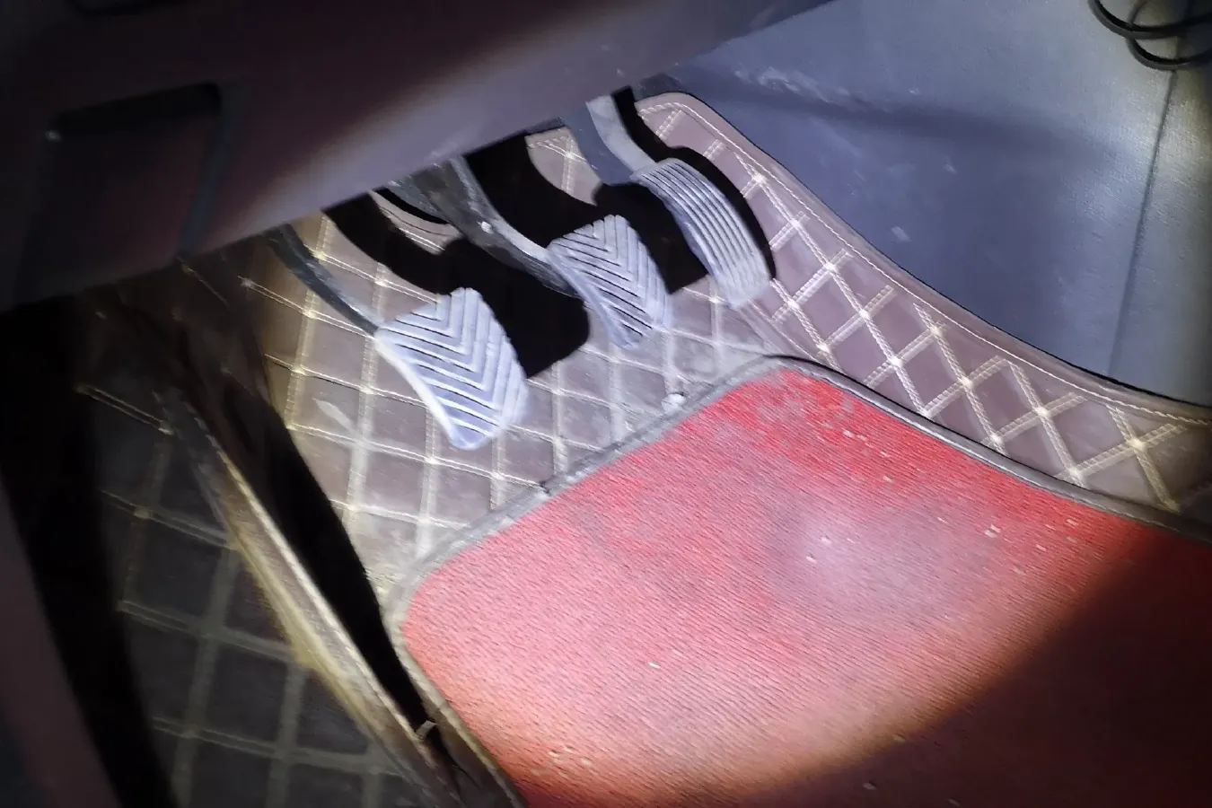 2017 ChangAn Kaicene A600 1.5L 114HP L4 5MT,autocango,china used car exporter,china ev exporter,chinese used car exporter,chinese used ev exporter