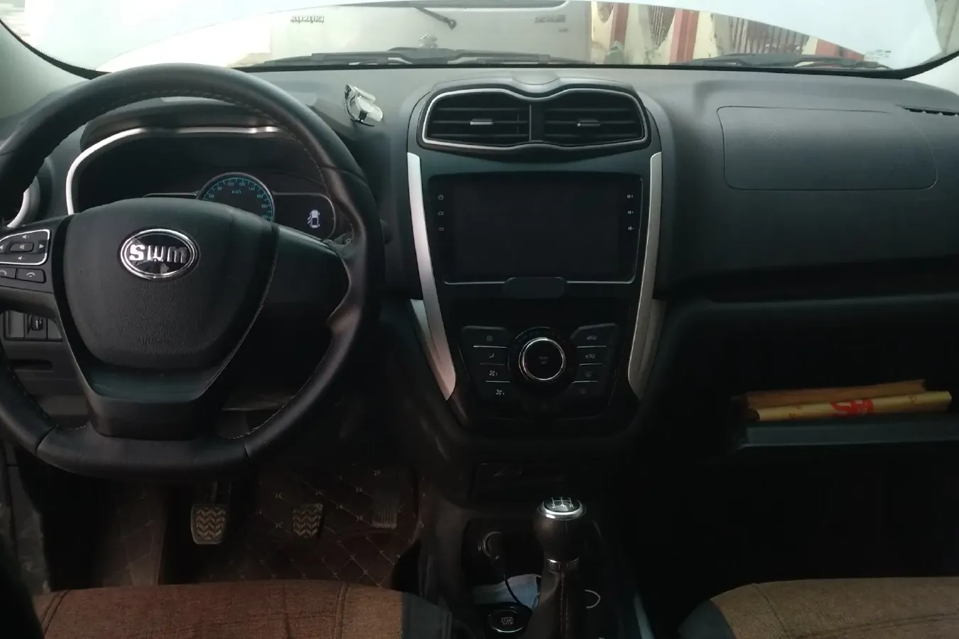 2022 SWM X3 1.5L 112HP L4 5MT,autocango,china used car exporter,china ev exporter,chinese used car exporter,chinese used ev exporter