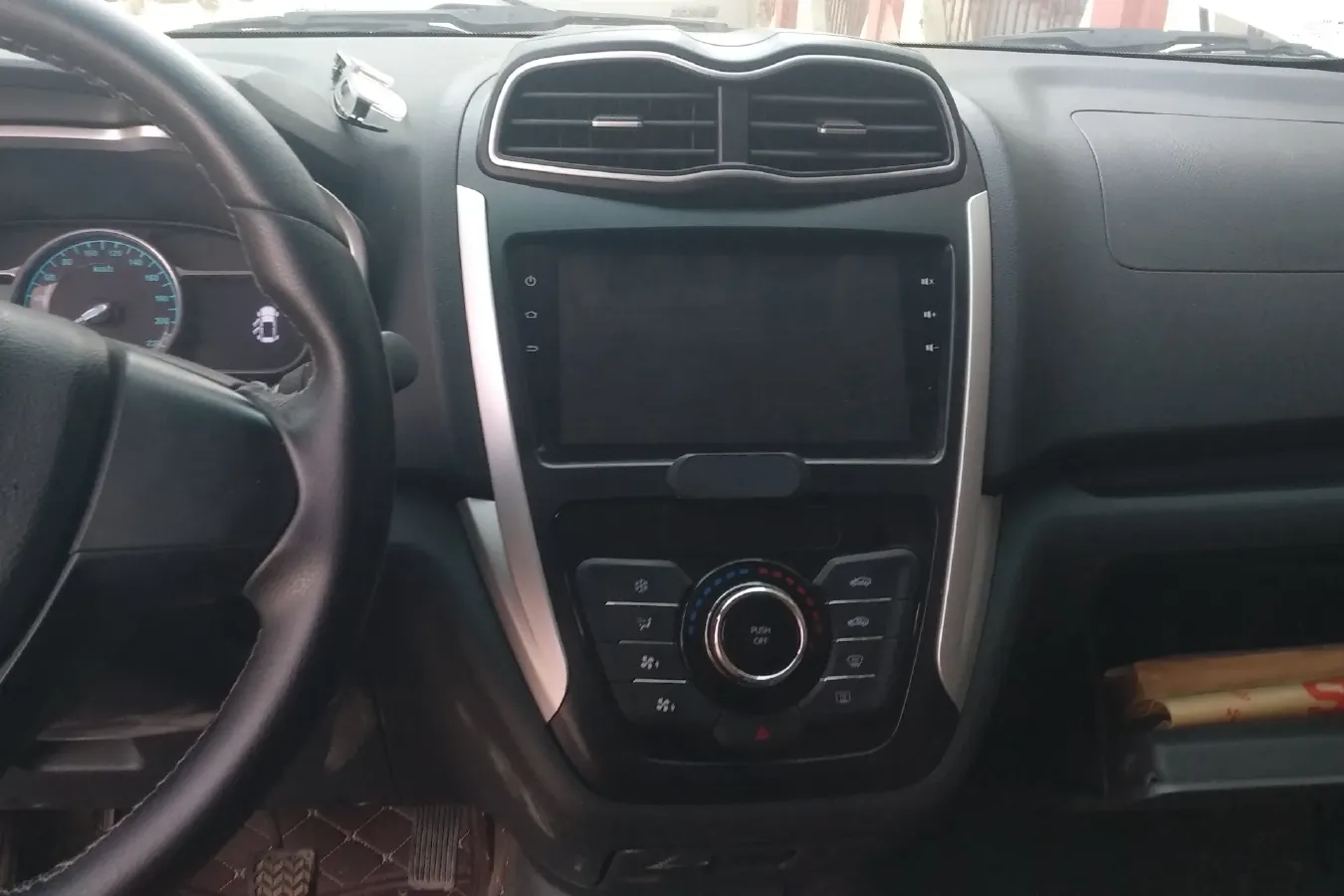 2022 SWM X3 1.5L 112HP L4 5MT,autocango,china used car exporter,china ev exporter,chinese used car exporter,chinese used ev exporter