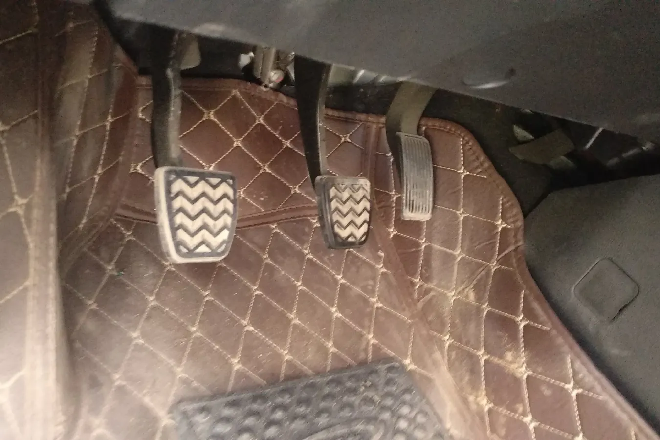 2022 SWM X3 1.5L 112HP L4 5MT,autocango,china used car exporter,china ev exporter,chinese used car exporter,chinese used ev exporter