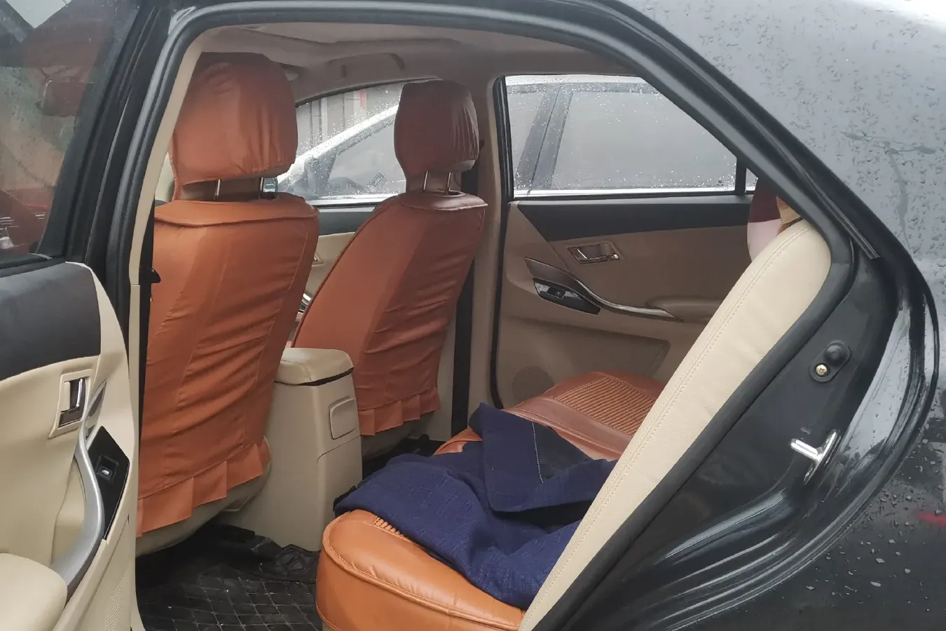 2016 Zotye Z300 1.5L 113HP L4 5MT,autocango,china used car exporter,china ev exporter,chinese used car exporter,chinese used ev exporter